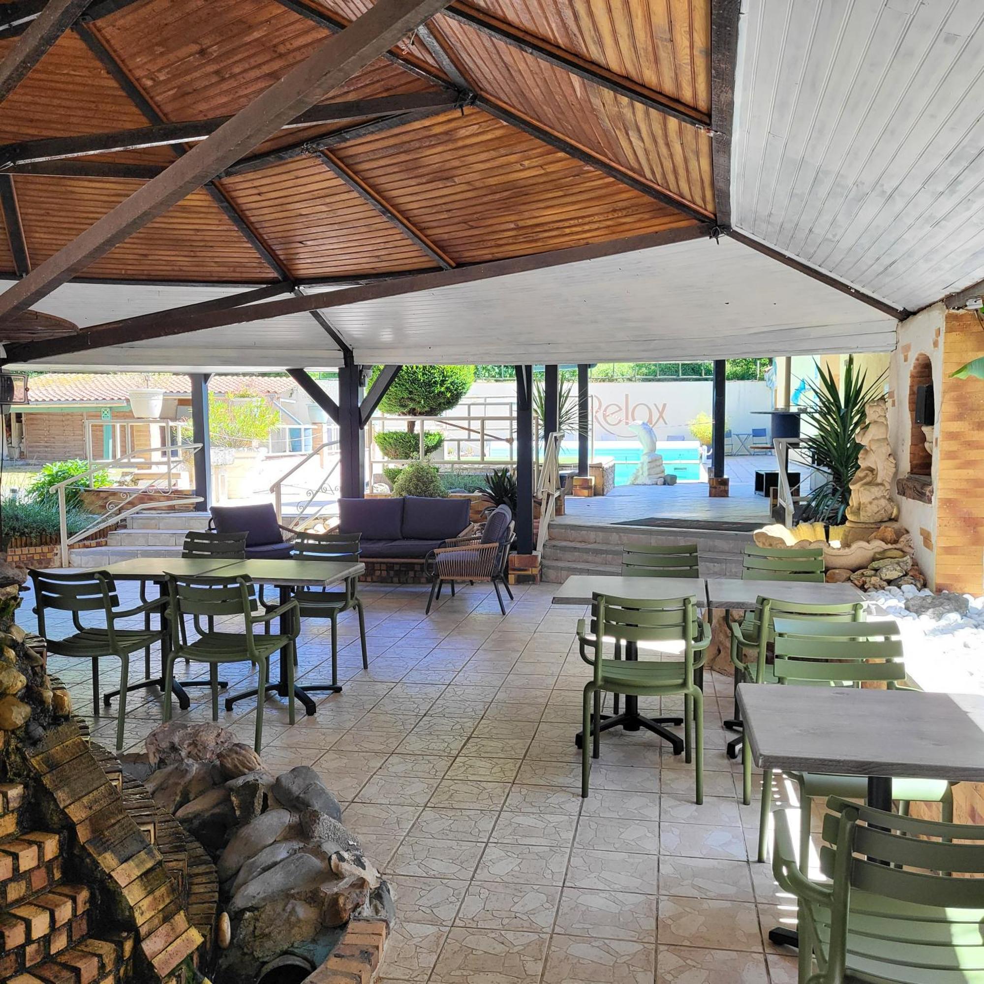 Le Relax Hotell Boulazac Isle Manoire Exteriör bild